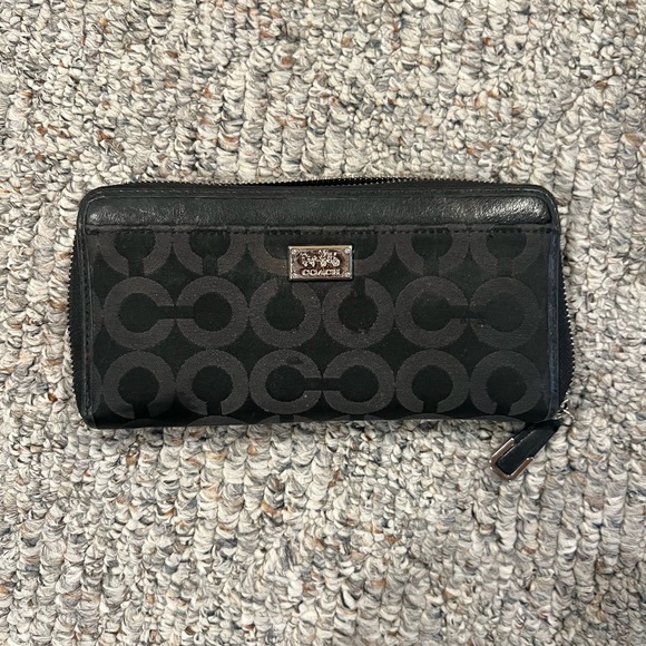 Coach Handbag - Picture 1 of 3